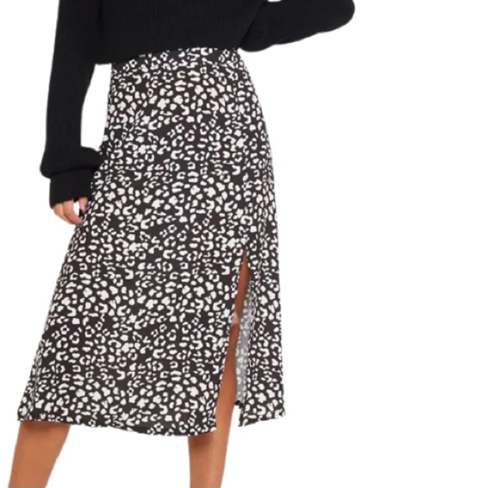 NWT pretty little thing leopard floaty midi skirt